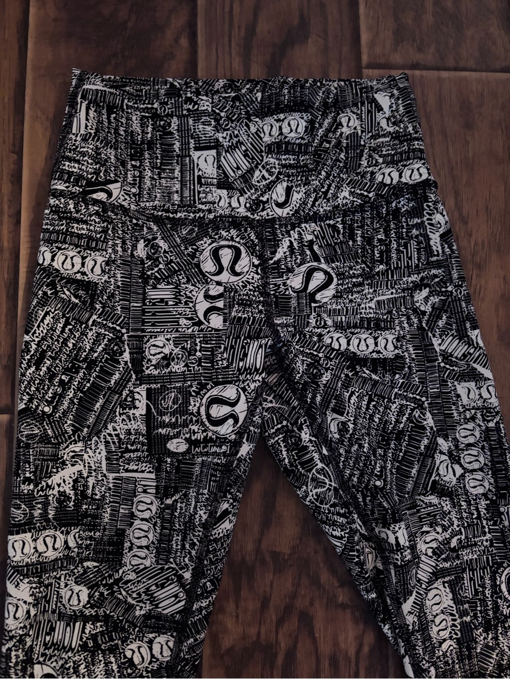 lululemon athletica Monochrome Graphic Print Leggings